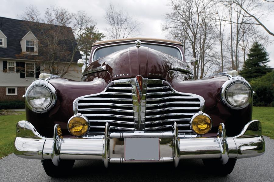  Buick Roadmaster Convertible Phaeton 1941 года  (фото 2 из 13)